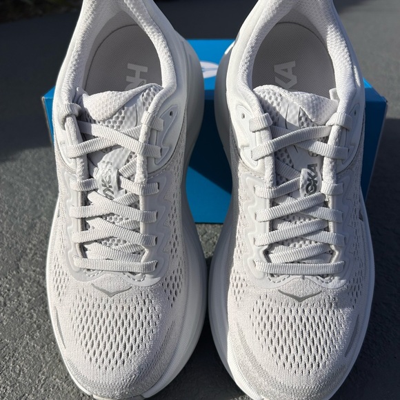 Hoka Bondi 9 Women’s Sneakers in Stardust Silver - Picture 4 of 7